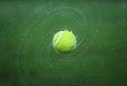 Pelota de tenis dando vueltas, estadísticas del tenis