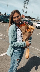 Jocelyn  Bowmaker, profesora particular en Seville