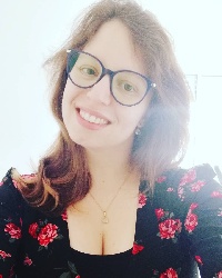 Juliana  de Almeida Reis Marra, profesora particular en Santa Coloma de Gramenet