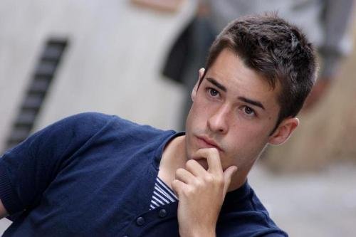 JULEN GOMEZ VALDECANTOS, profesor particular en Zaragoza