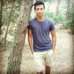 Aniket Mavlankar, profesor particular en Barcelona