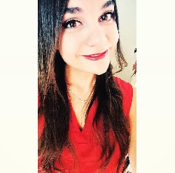 Neslihan ARACI, profesora particular en Triana