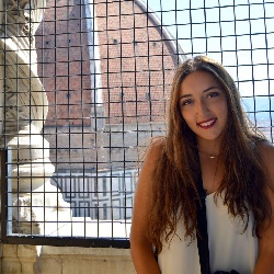 Ines Edo Larraz, profesora particular en Zaragoza