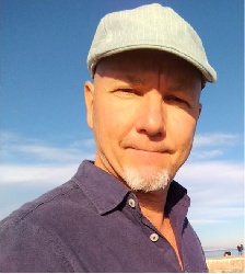 Wil Baker, profesor particular en El Born