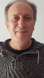 Pierre Valois, profesor particular en Cornil