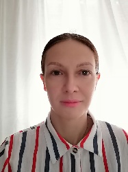 IOANA VERONICA NICOLAE URSU, profesora particular en Zaragoza