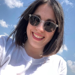 María Cuccuru Sánchez, profesora particular en Madrid